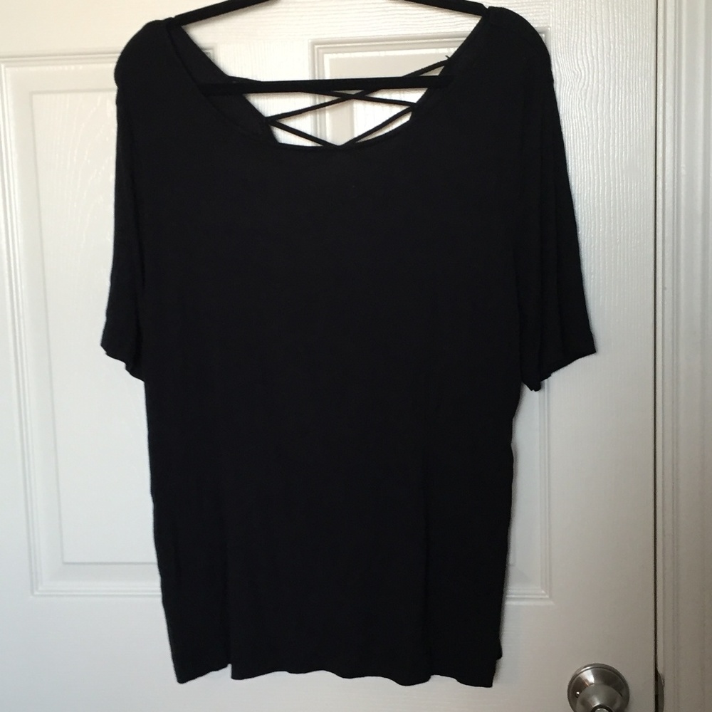 Black Tee